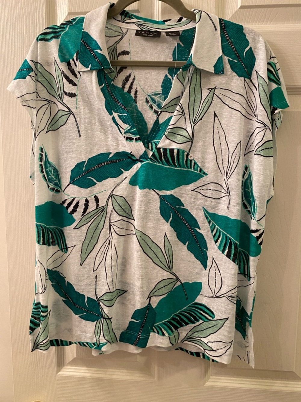 Tahari Women's Linen Teal Leaf Print Short Sleeve Top - Picture 3 of 5